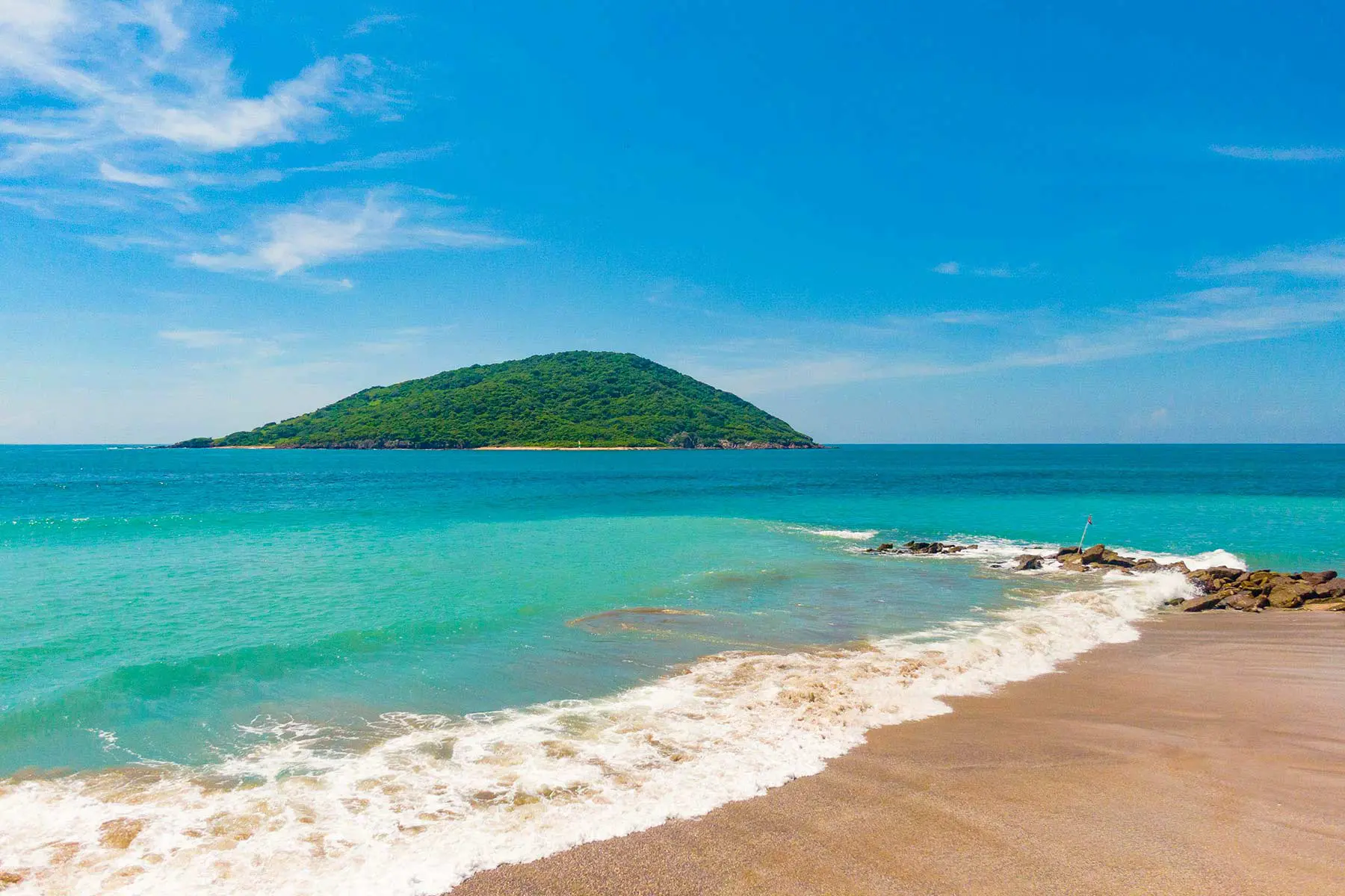 Playa Gaviotas en Zona Dorada Mazatlan a la altura del Hotel Star Palace